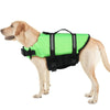 Gilet de sauvetage pour chien ajusté sur Labrador debout.