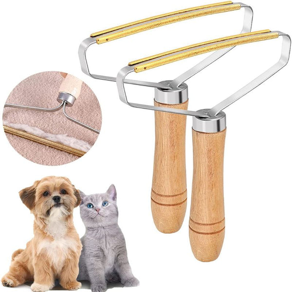 Brosse Anti Poils sur fond blanc avec un petit chien et un chat sur la gauche