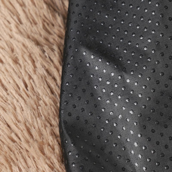 Zoom sur le dessous antidérapant du Coussin pour chien en forme de patte