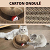 Structure en carton ondulé du Griffoir Magique Chat avec chats jouant autour - Toutou Love