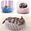 Panier original pour chat décliné en plusieurs coloris avec chats confortablement installés - Toutou Love
