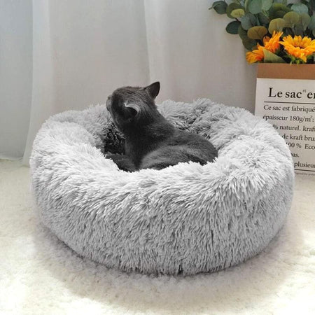 Panier Pour Chat gris clair avec chat noir lové à l'intérieur - Toutou Love